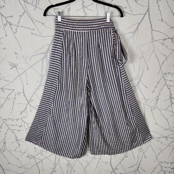 Eva Franco Metallic Stripe Tie Waist Flowy Cropped Palazzo Pants - Picture 3 of 7